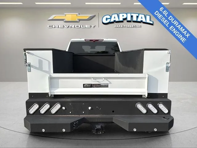 Used 2025 Summit White Chevrolet LT image 10