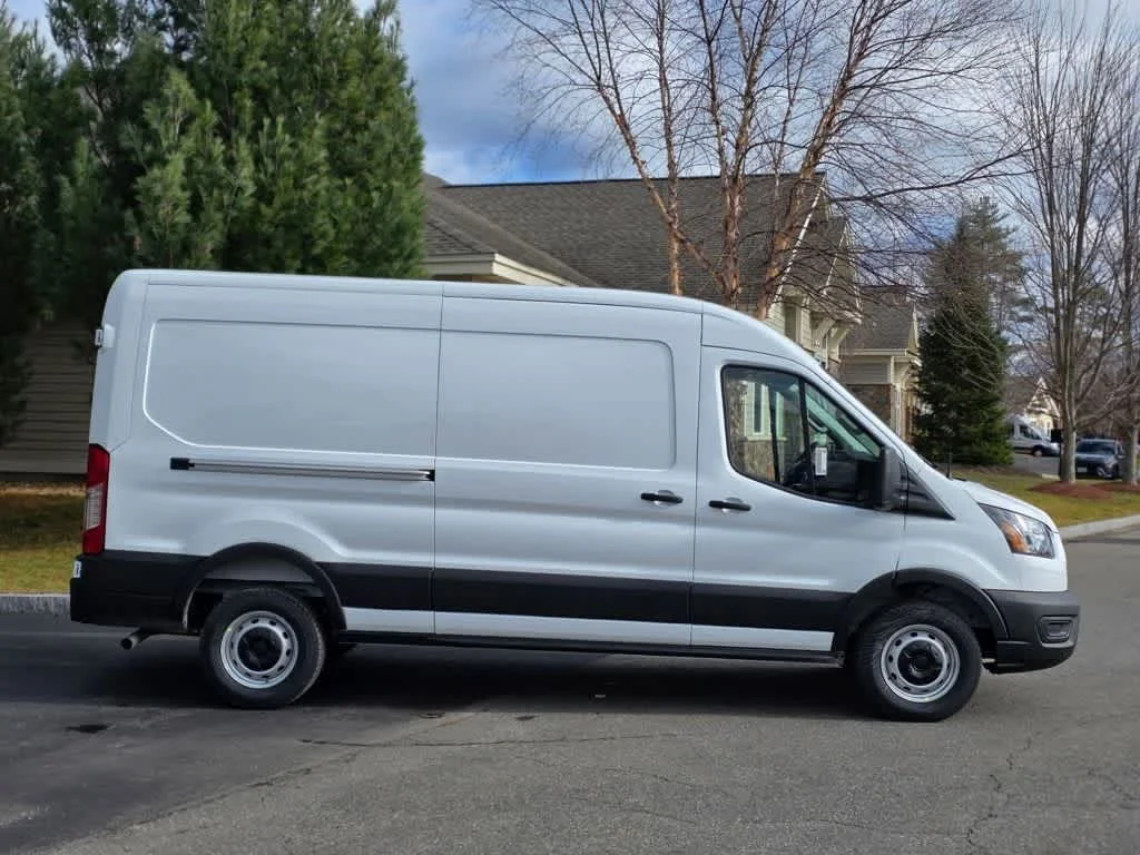 New 2026 Oxford White Ford  image 13