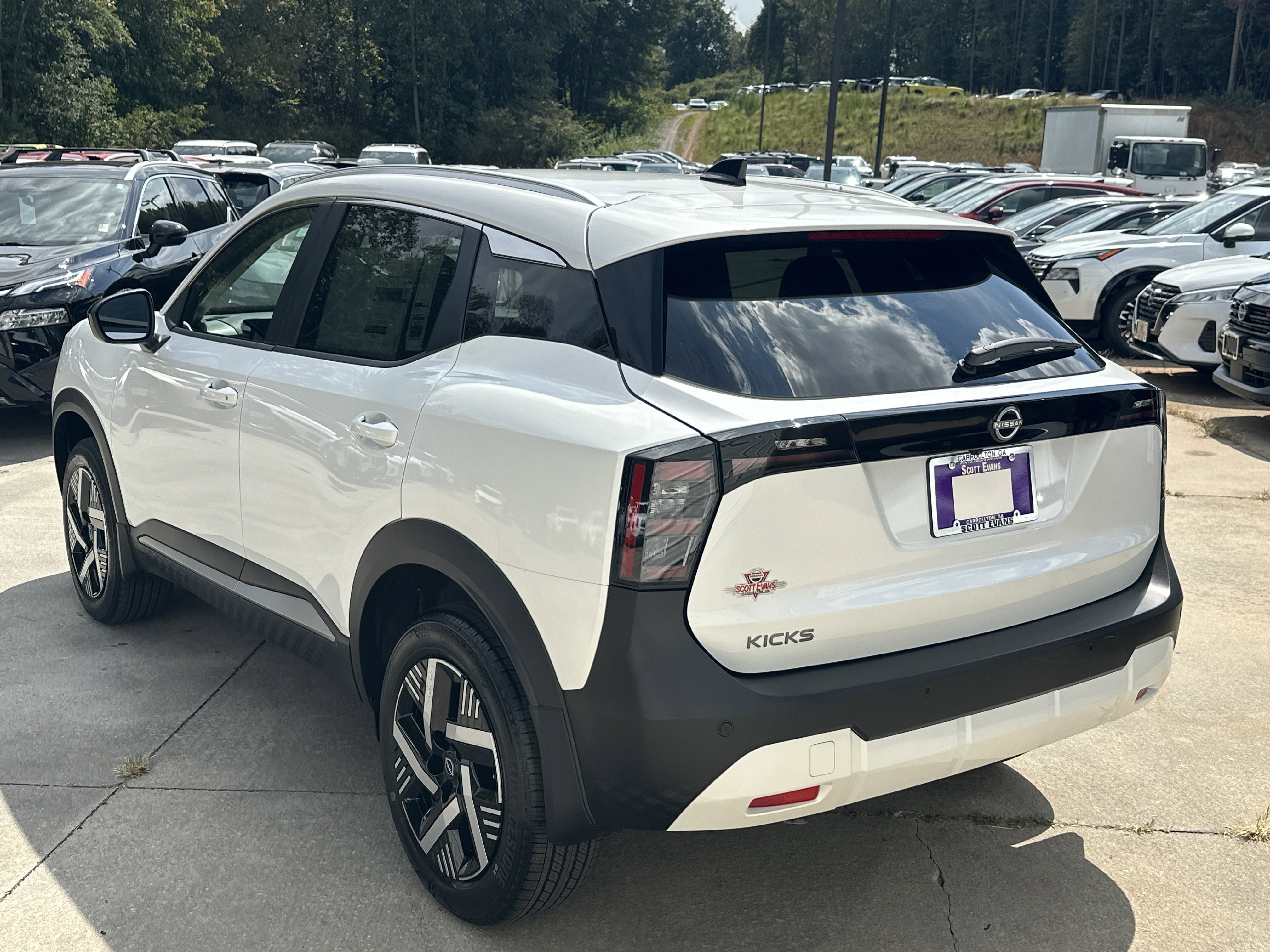 2026 Nissan KICKS SV - Photo 6