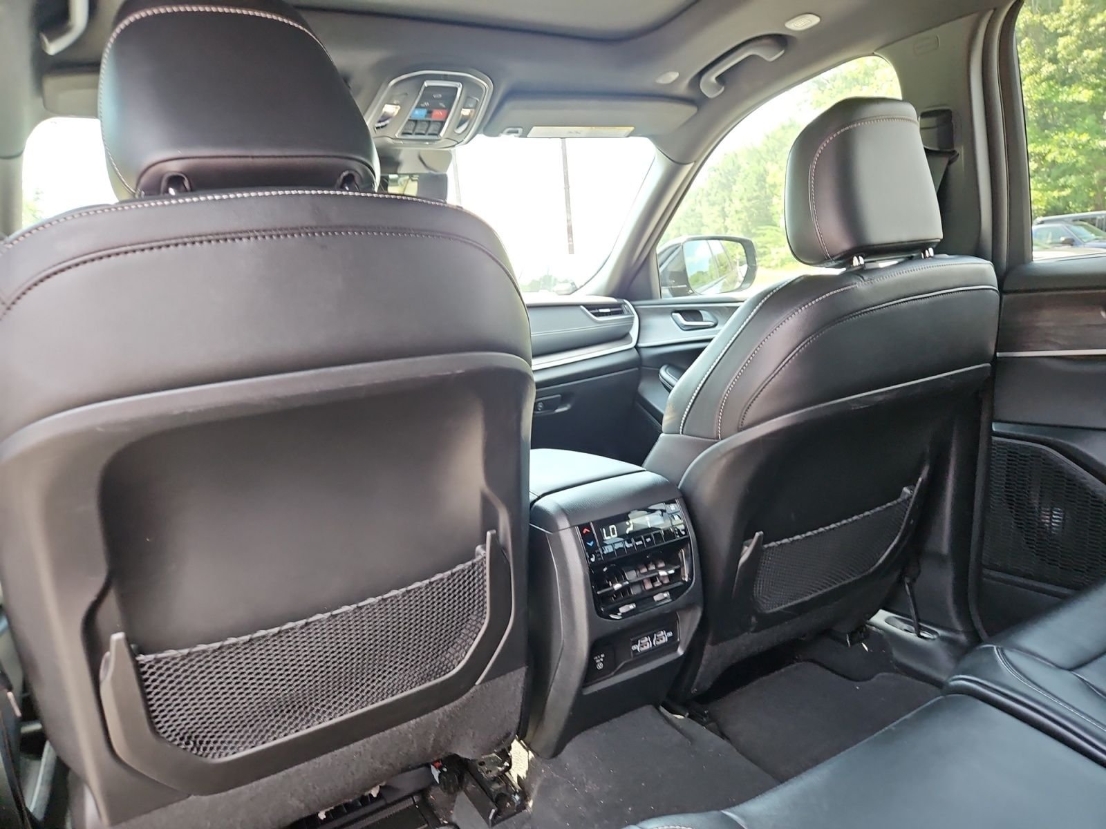 Used 2024 Gray Jeep Limited image 19