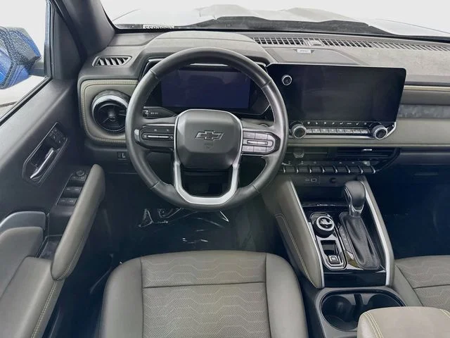 Used 2024 Blue Chevrolet ZR2 image 23