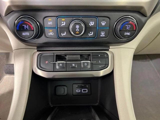 Used 2022 Red GMC Denali image 31