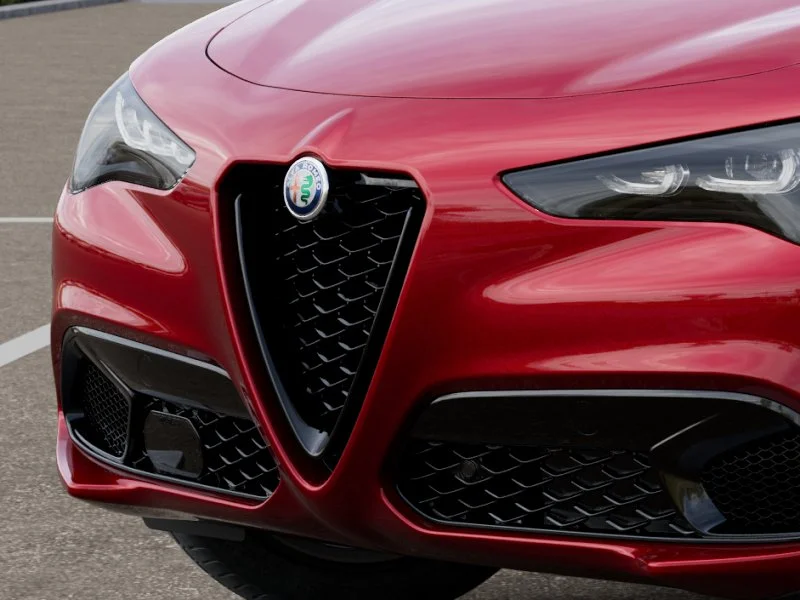 New 2025 Red Alfa Romeo Base image 38