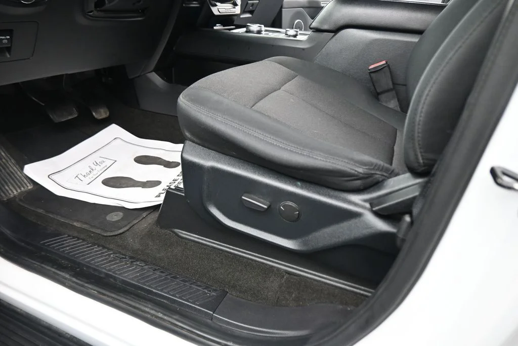 Used 2020 White Ford XL image 41