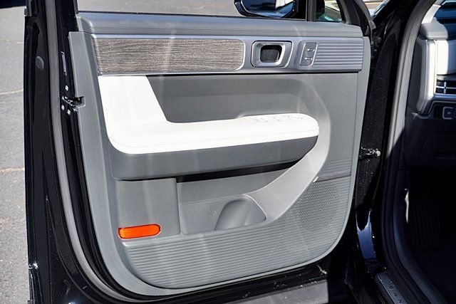 Used 2025 Black Hyundai Calligraphy image 26