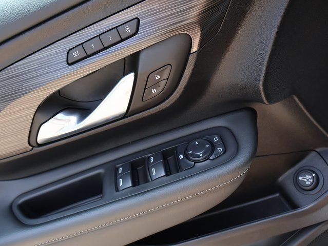 2024 GMC Terrain SLT - Photo 43