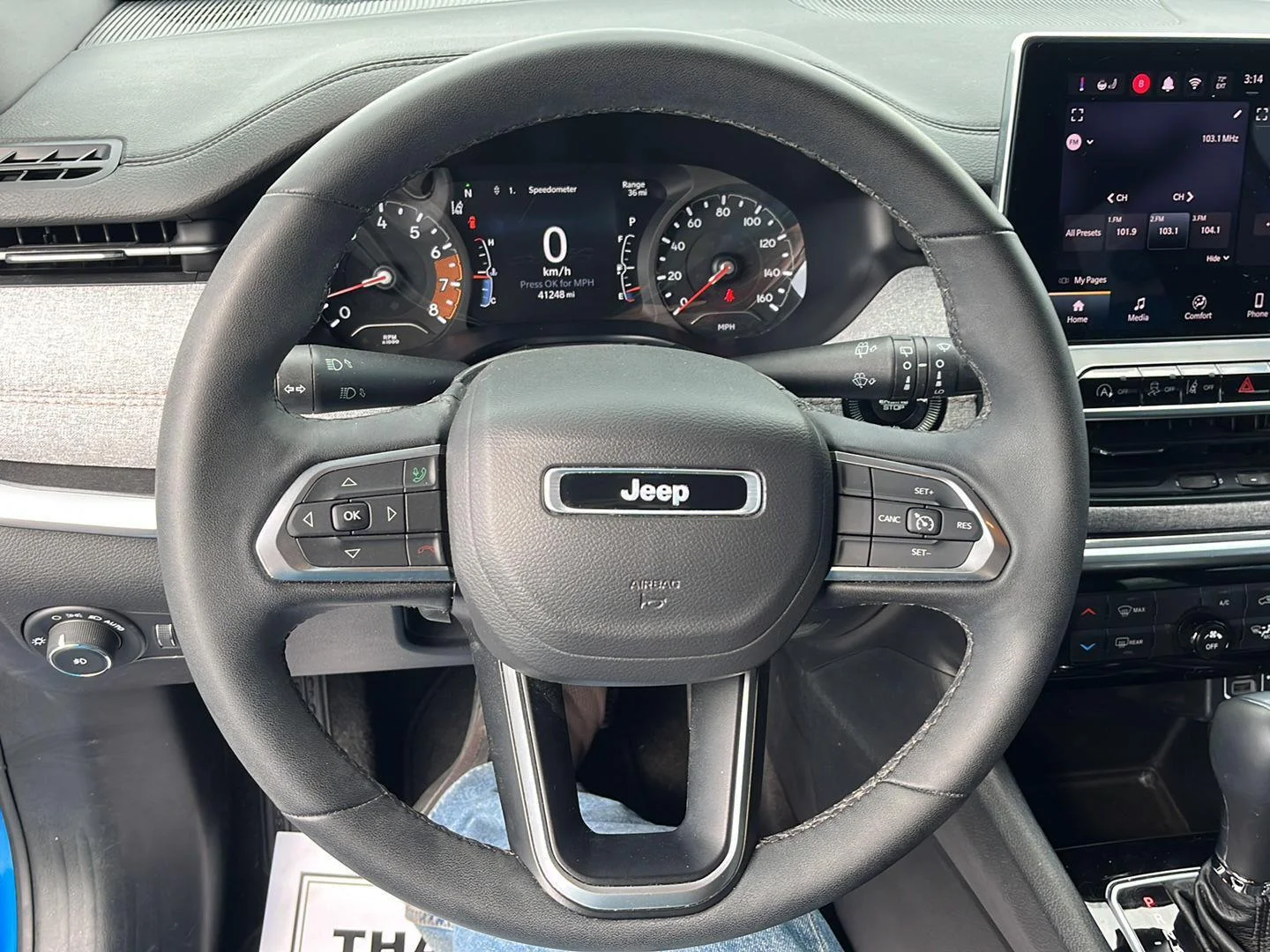 Used 2024 Hydro Blue Pearlcoat Jeep Latitude Lux image 10