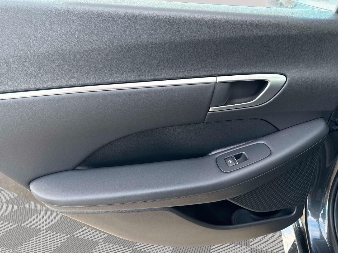 New 2025 Portofino Gray Hyundai SEL Convenience image 41