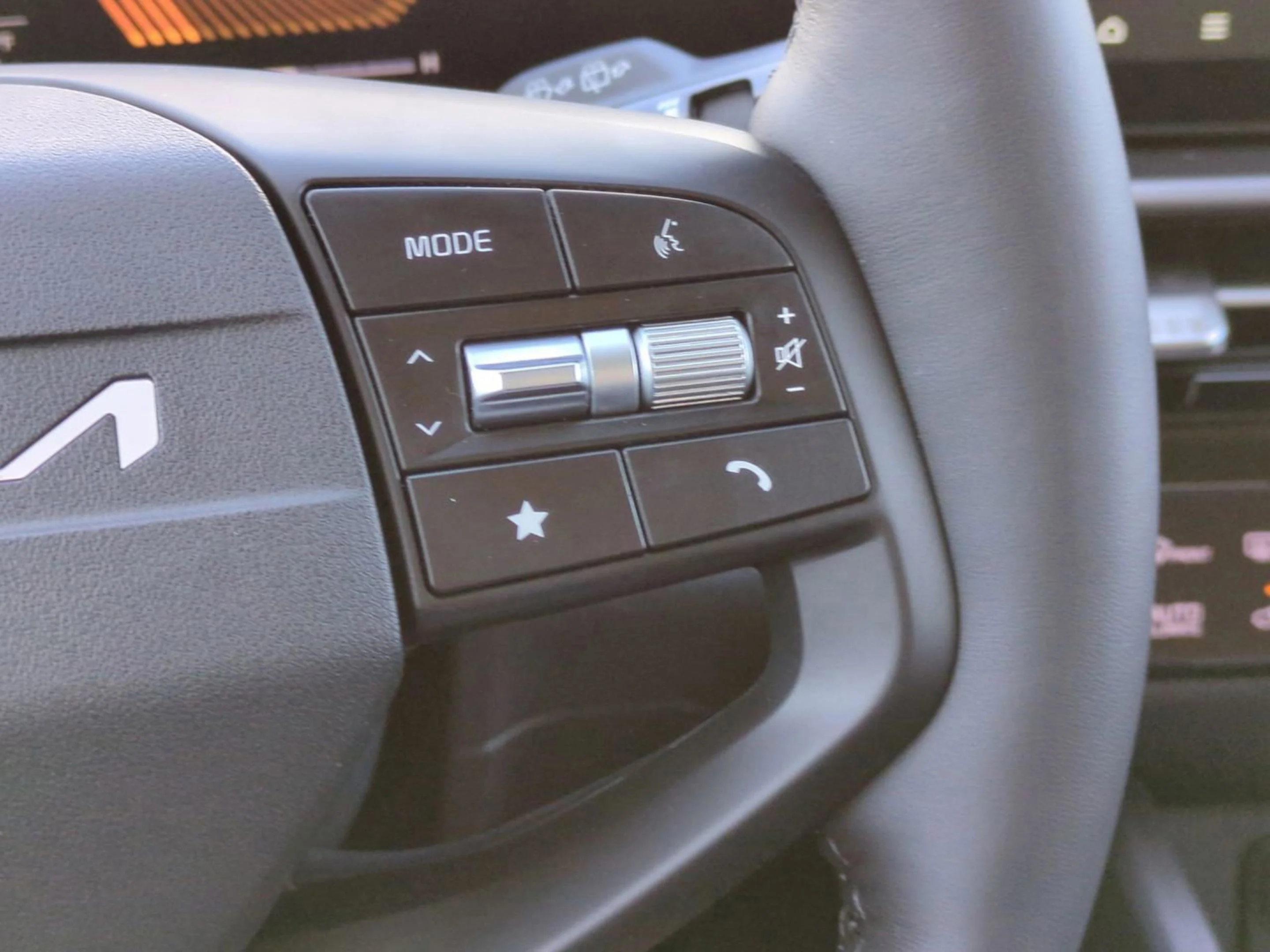 2026 Kia Sportage EX - Photo 31