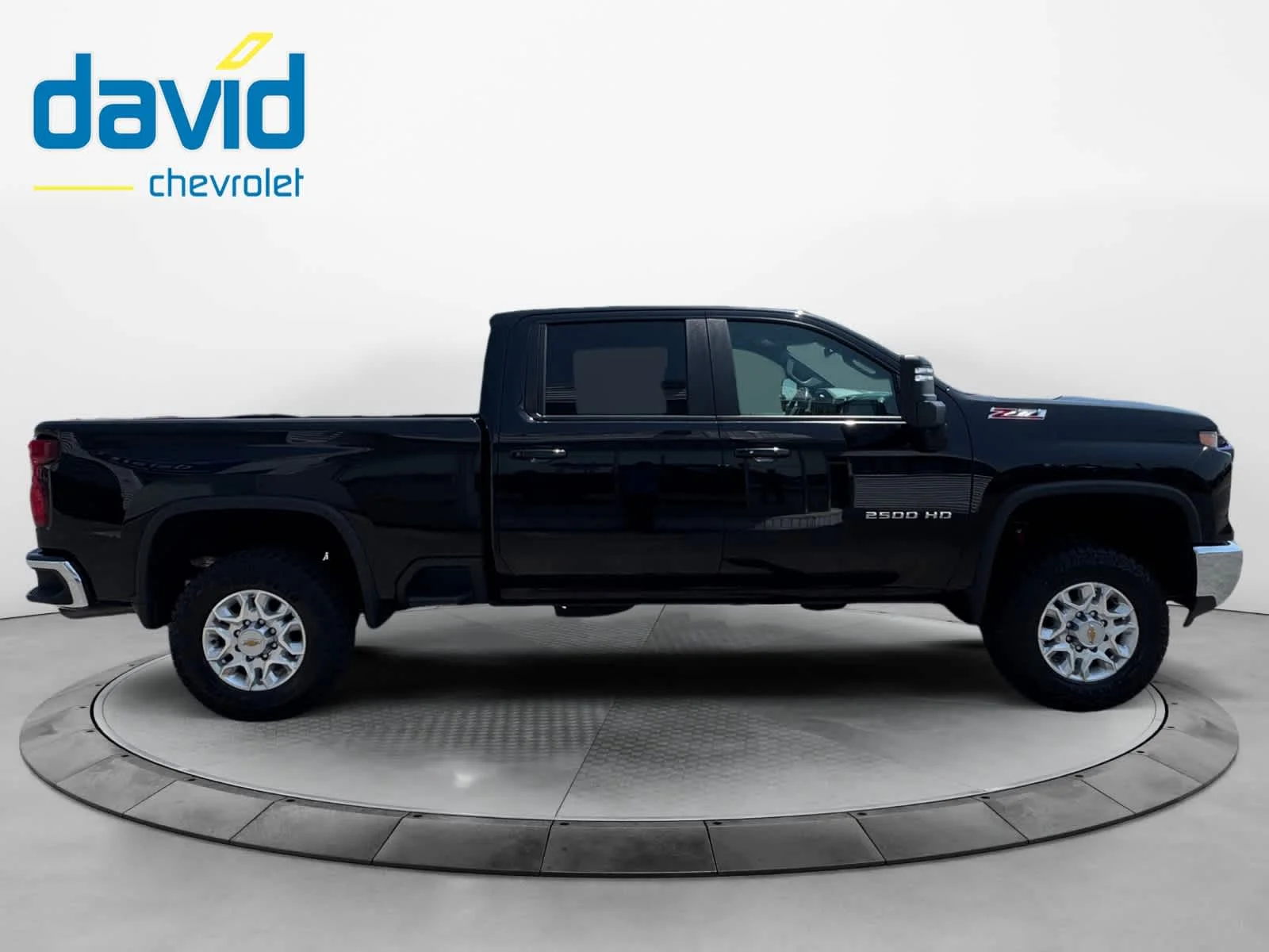 Used 2025 Black Chevrolet LT image 3