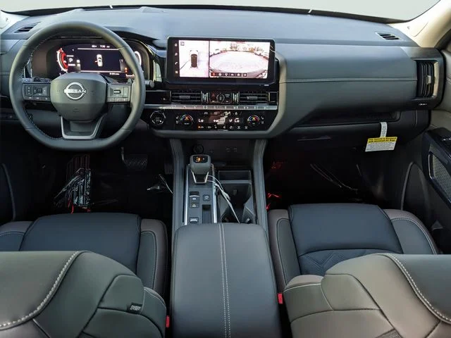 New 2026 Everest White Pearl TriCoat Nissan Platinum image 9