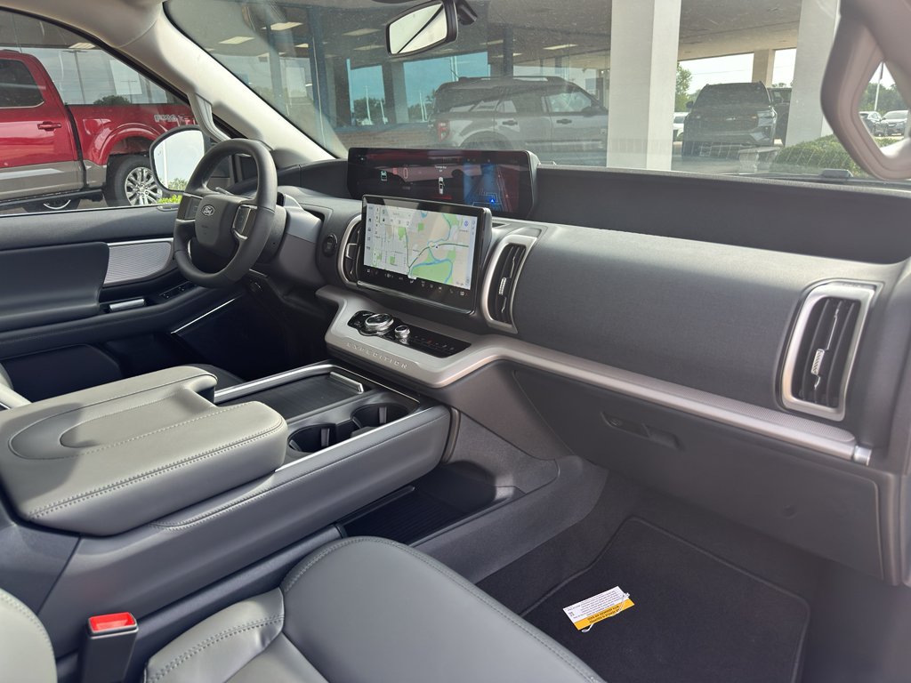 New 2027 Star White Metallic Tri-Coat Ford Active image 27