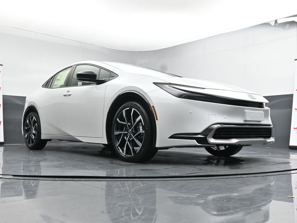 New 2026 Wind Chill Pearl <sup>1</sup> Toyota  XSE image 29