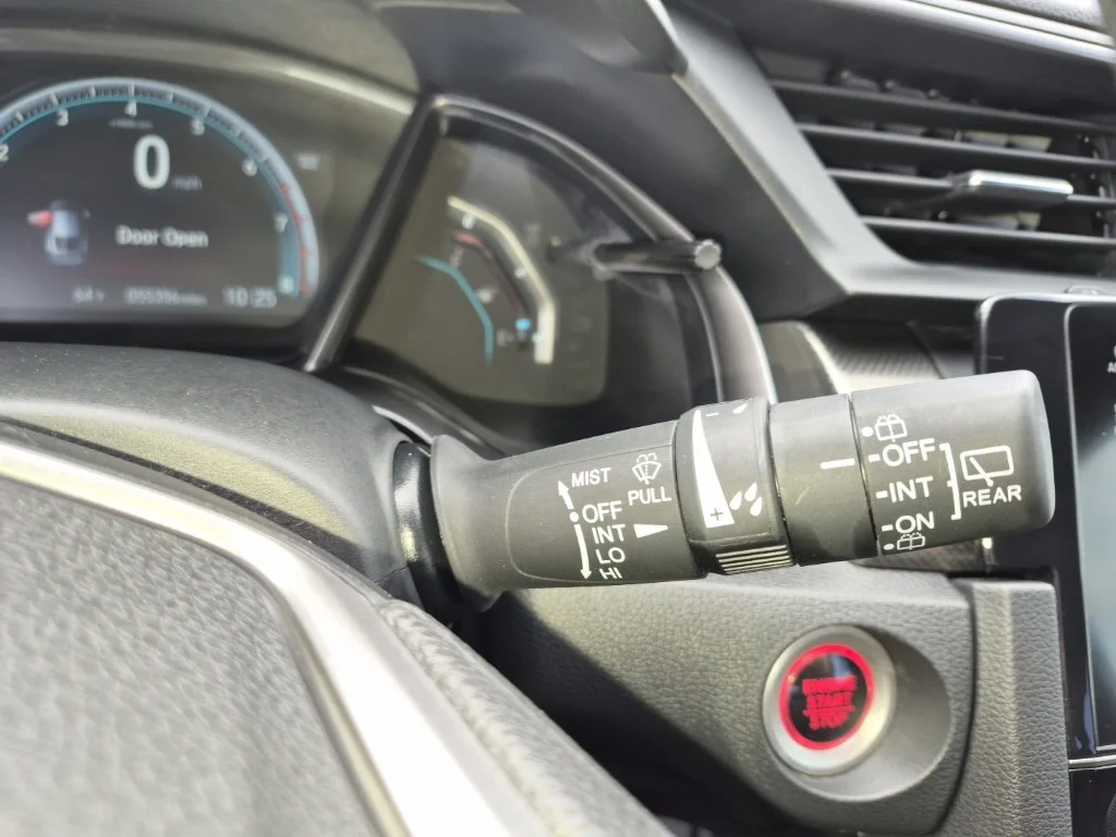 Used 2018 Silver Honda EX image 21