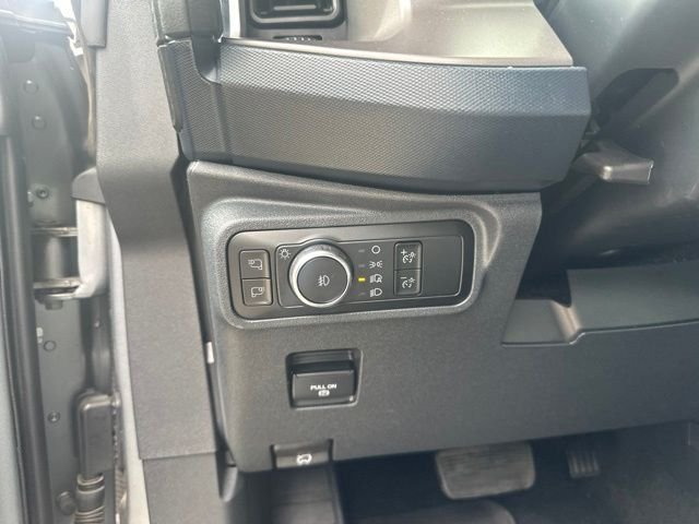 Used 2023 Silver Ford Outer Banks image 18