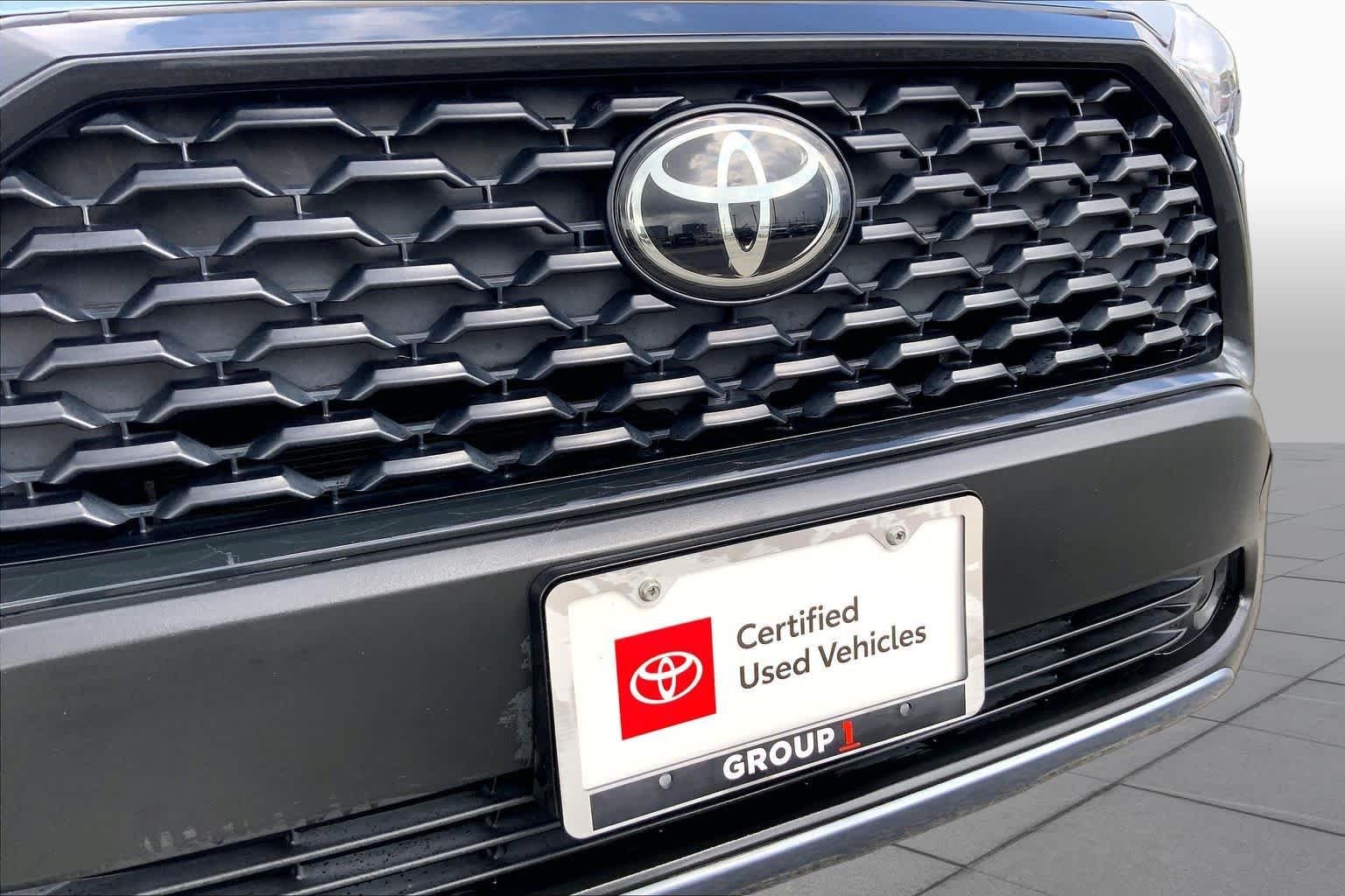 Used 2023 Celestite Toyota LE image 29