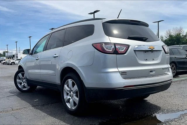 Used 2016 Silver Chevrolet LT image 3