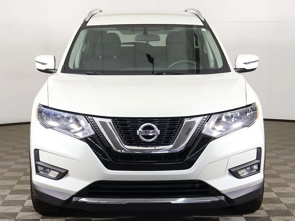 Used 2017 White Nissan SV image 8