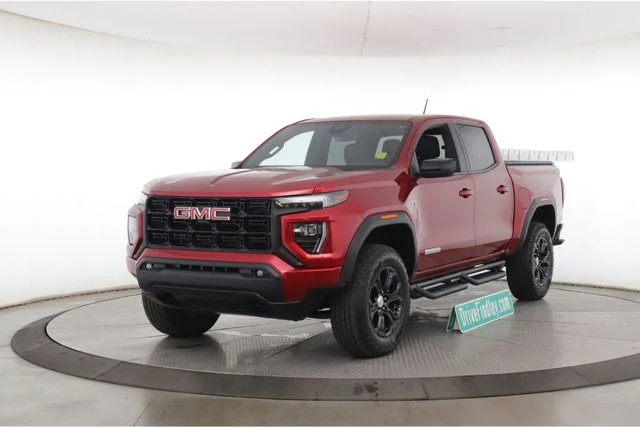 Used 2023 Red GMC Elevation image 10