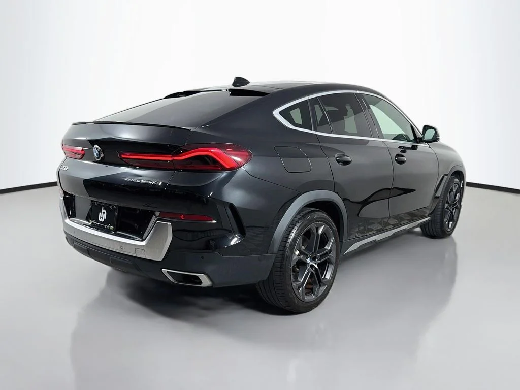 Used 2021 Black BMW sDrive40i image 5