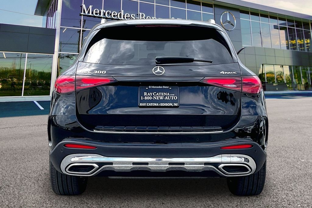 New 2026 Black Mercedes-Benz GLC 300 image 4