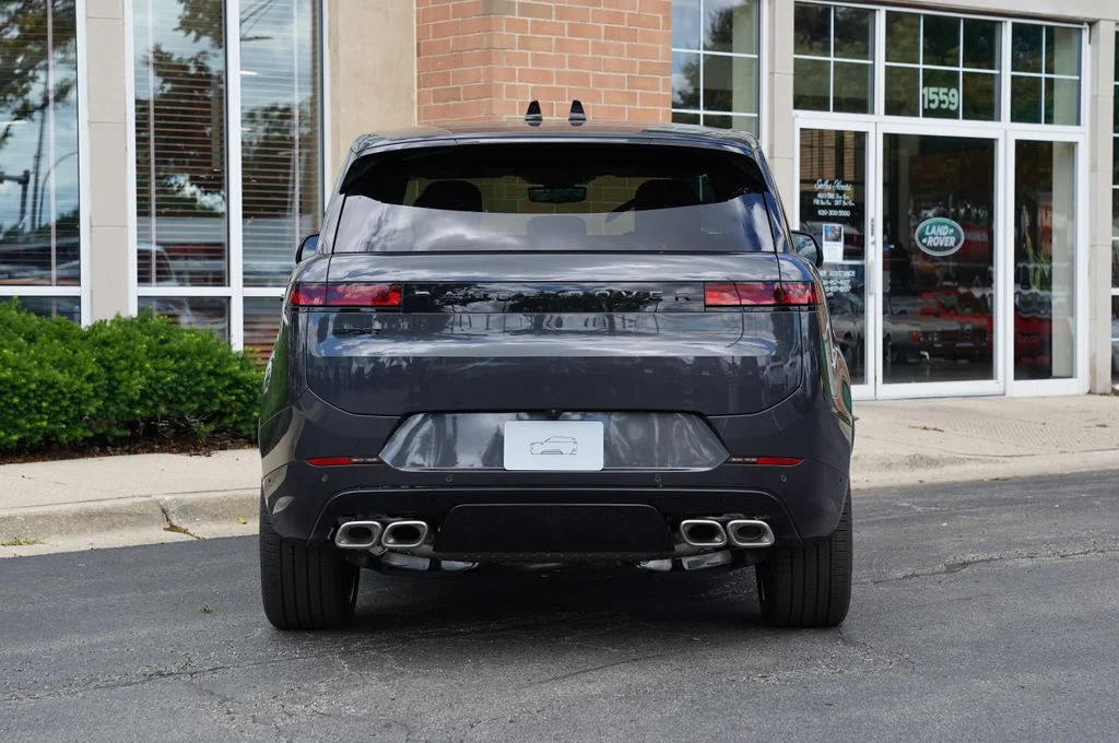 New 2026 Carpathian Grey Land Rover Dynamic SE image 5