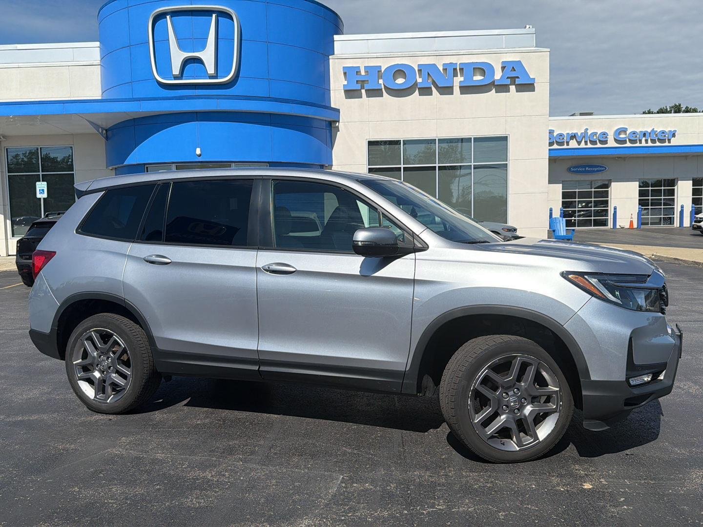 Used 2023 Lunar Silver Metallic Honda EX-L image 13