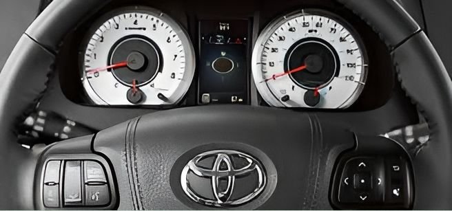 Used 2017 Blue Toyota XLE image 9