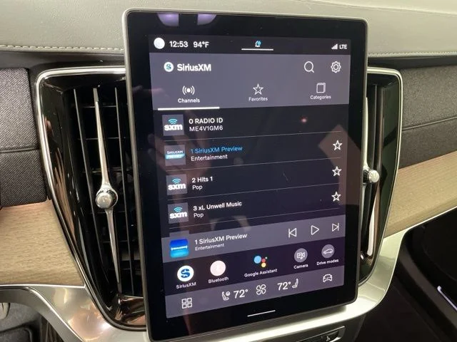 2025 Volvo XC90 Plus - Photo 26