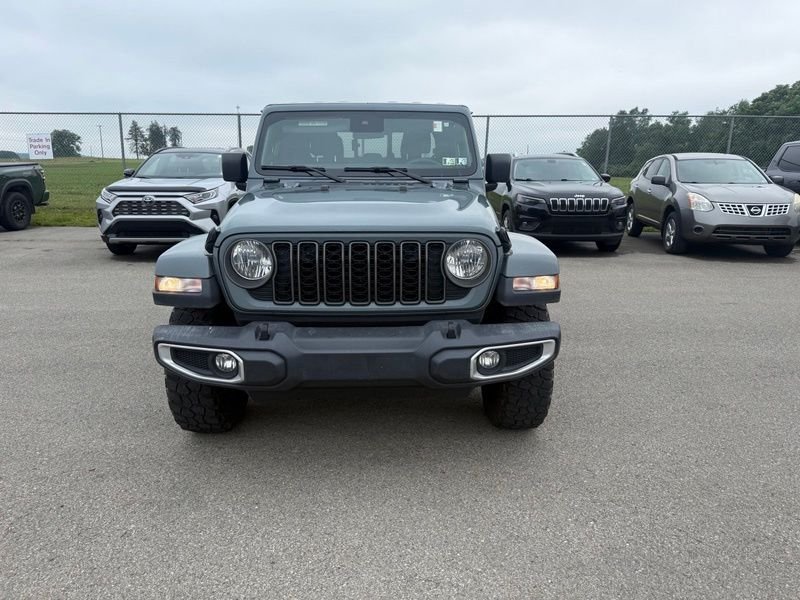 Used 2025 Gray Jeep High Tide image 2