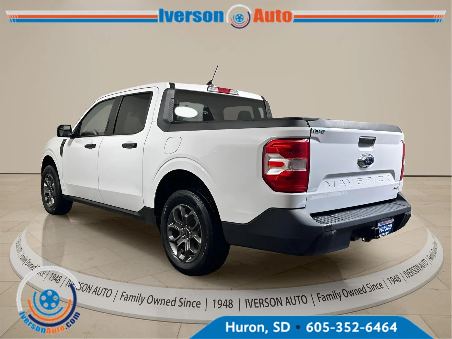 Used 2023 Oxford White Ford XLT image 9