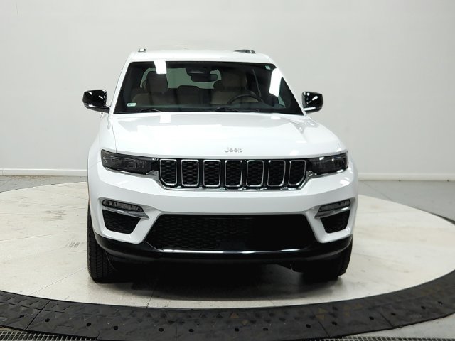 Used 2024 White Jeep Limited image 3