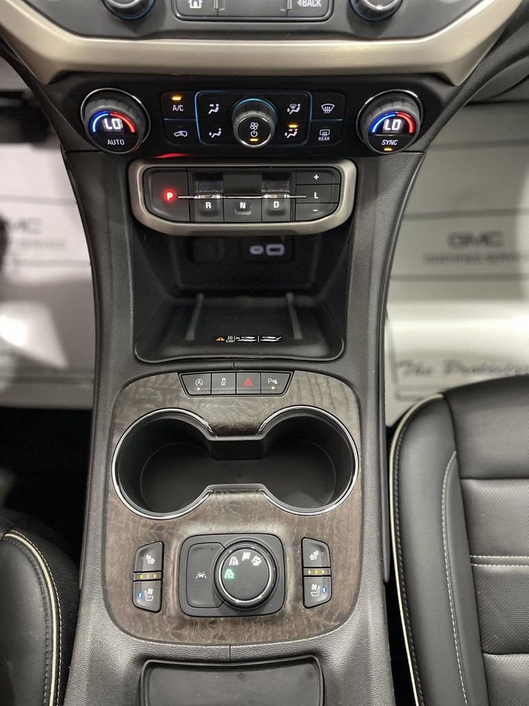 2023 GMC Acadia Denali - Photo 24
