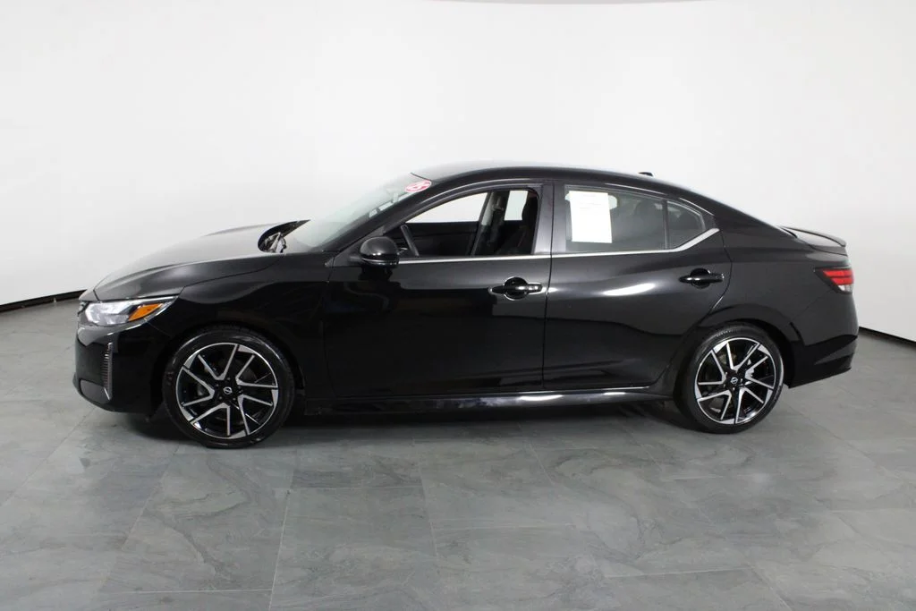 2025 Nissan Sentra SR - Photo 14
