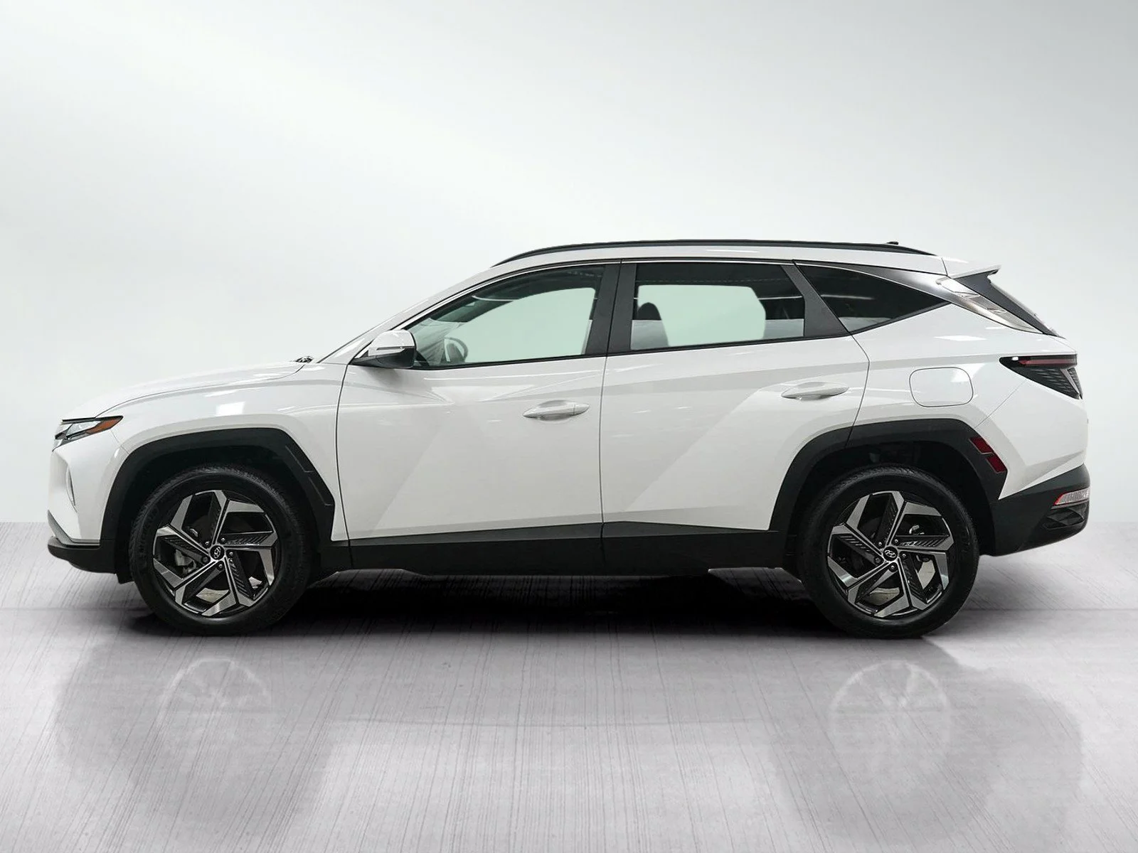 Used 2024 Hyundai Tucson SEL with VIN 5NMJFCDEXRH400297 for sale in Wayzata, Minnesota