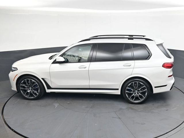 Used 2021 White BMW M50i image 26
