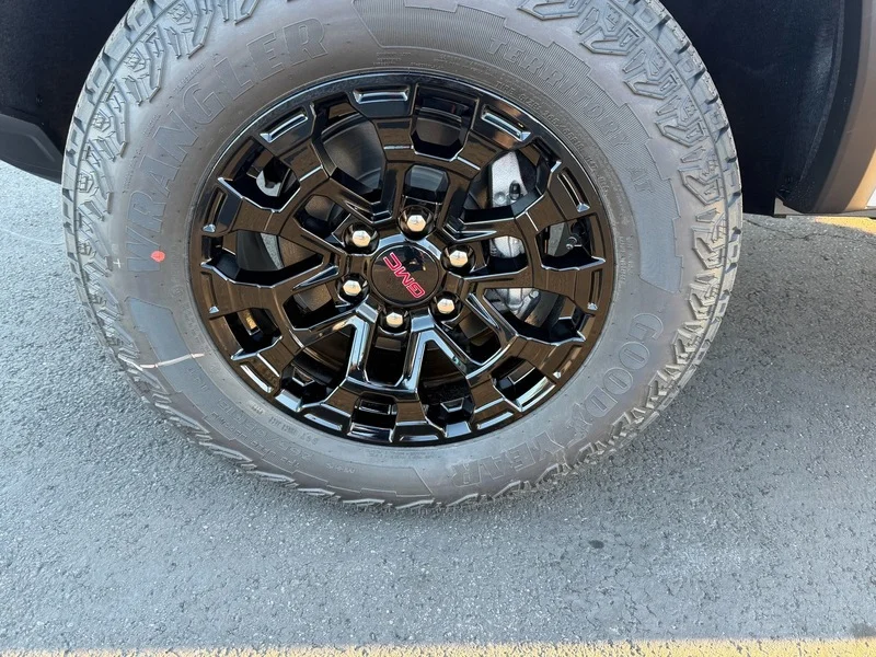 New 2026 Summit White GMC Elevation image 20
