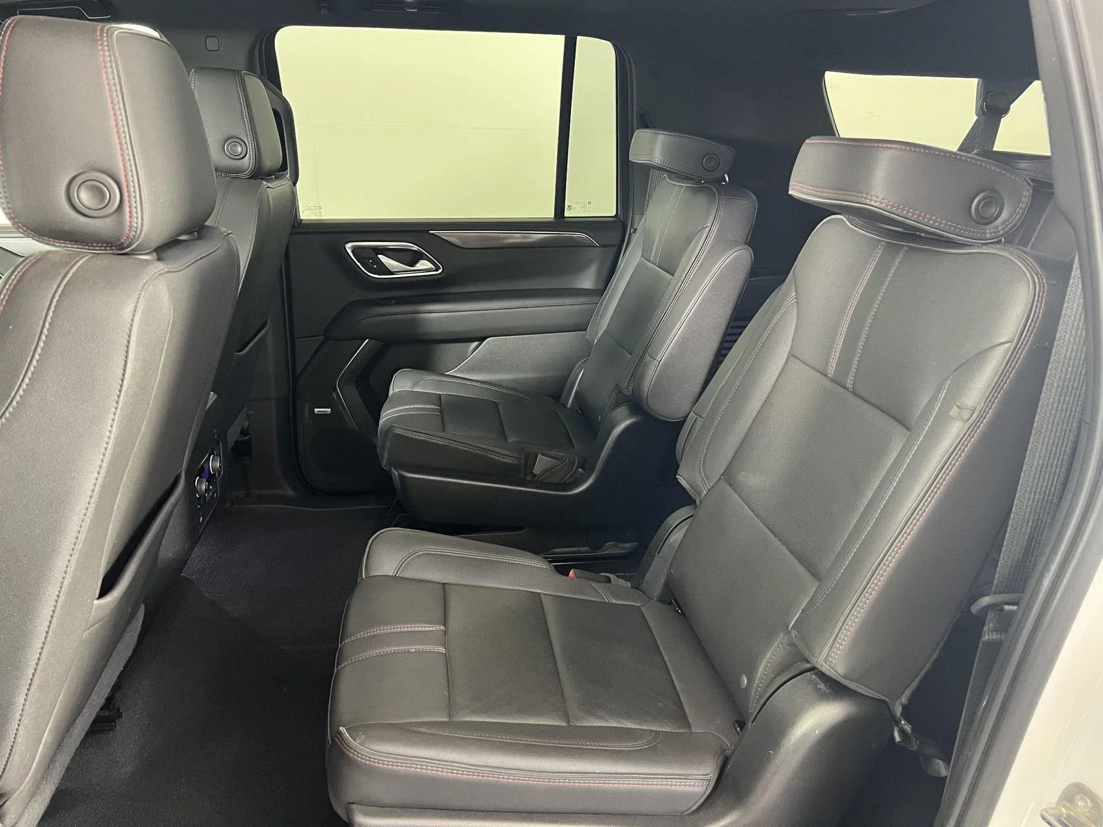 Used 2022 SUMMIT WHITE Chevrolet RST image 20