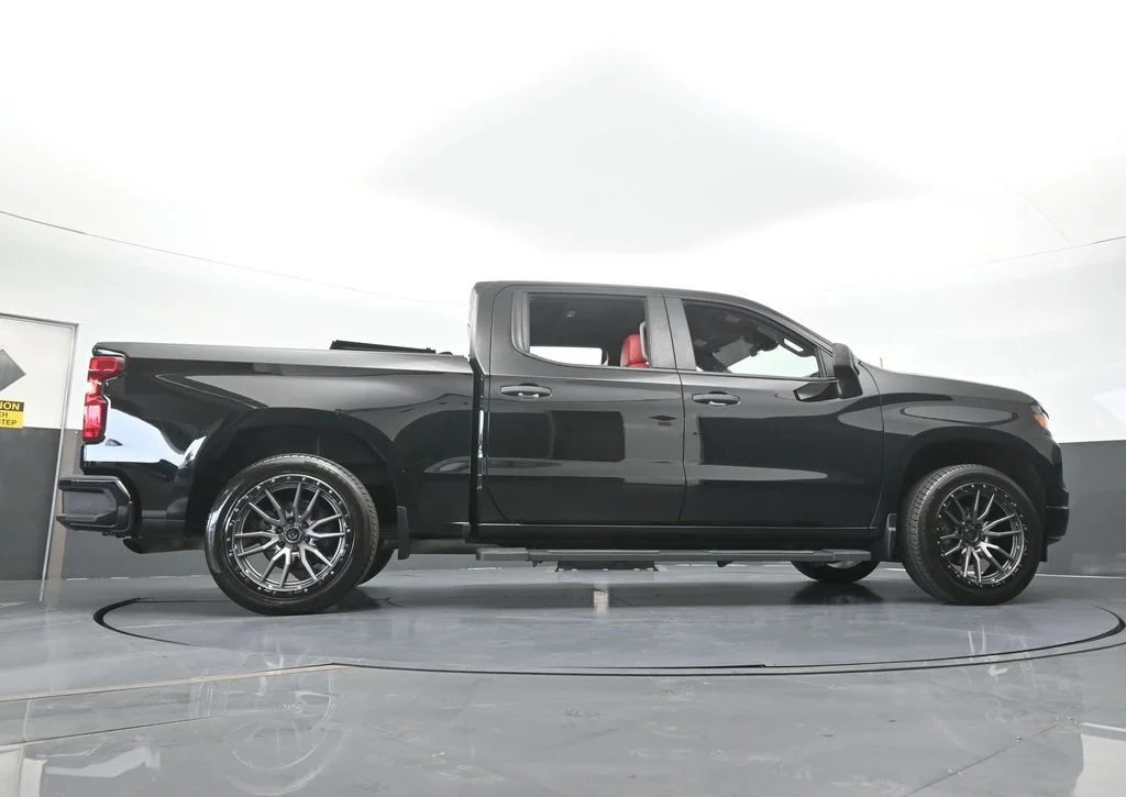 Used 2022 Black Chevrolet Custom image 60