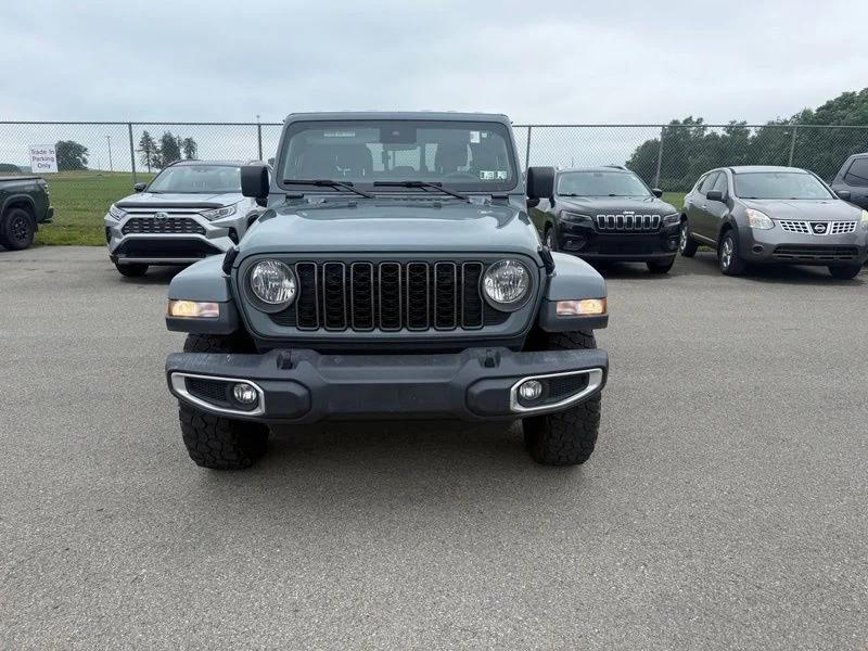 Used 2025 Gray Jeep High Tide image 2