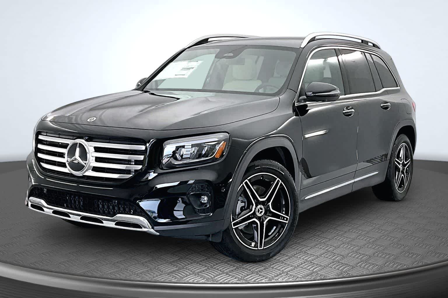 2026 Mercedes-Benz GLB GLB 250 4MATIC's photo