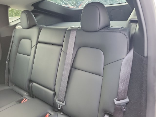 Used 2024  Tesla Long Range image 12