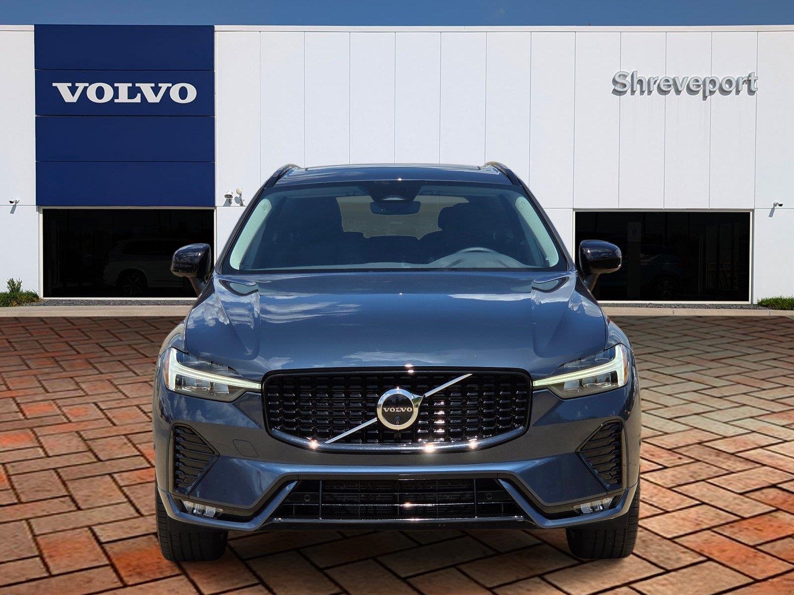 Used 2025 Denim Blue Metallic Volvo Plus image 1