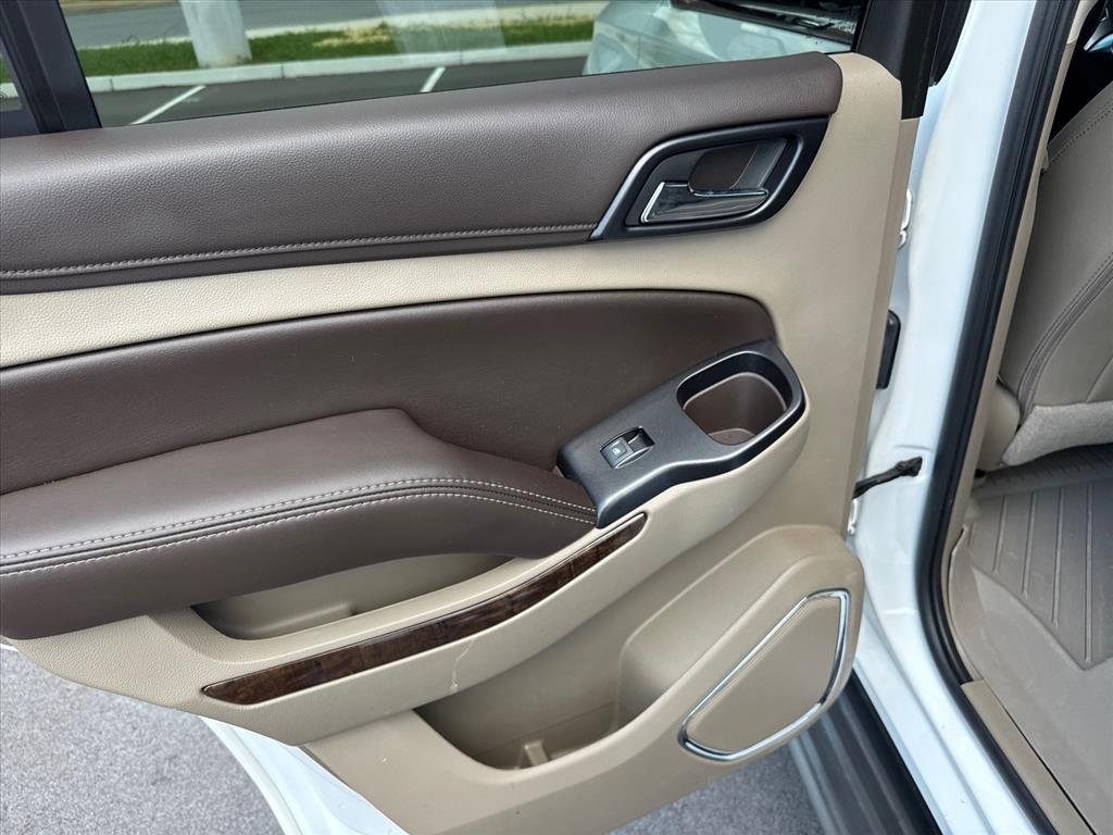 Used 2019 SUMMIT WHITE Chevrolet LT image 22