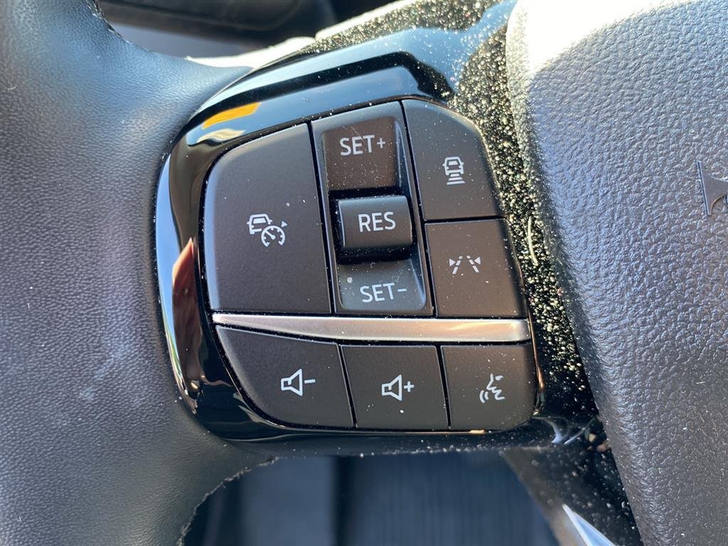 Used 2025 Agate Black Ford Active image 13