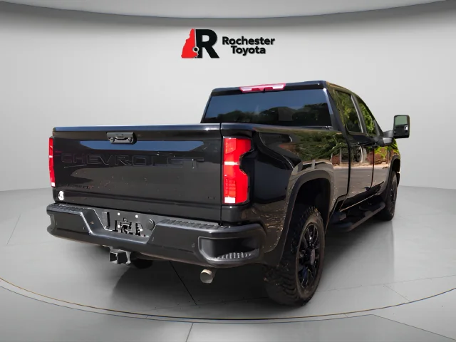 Used 2025 Black Chevrolet LT image 6