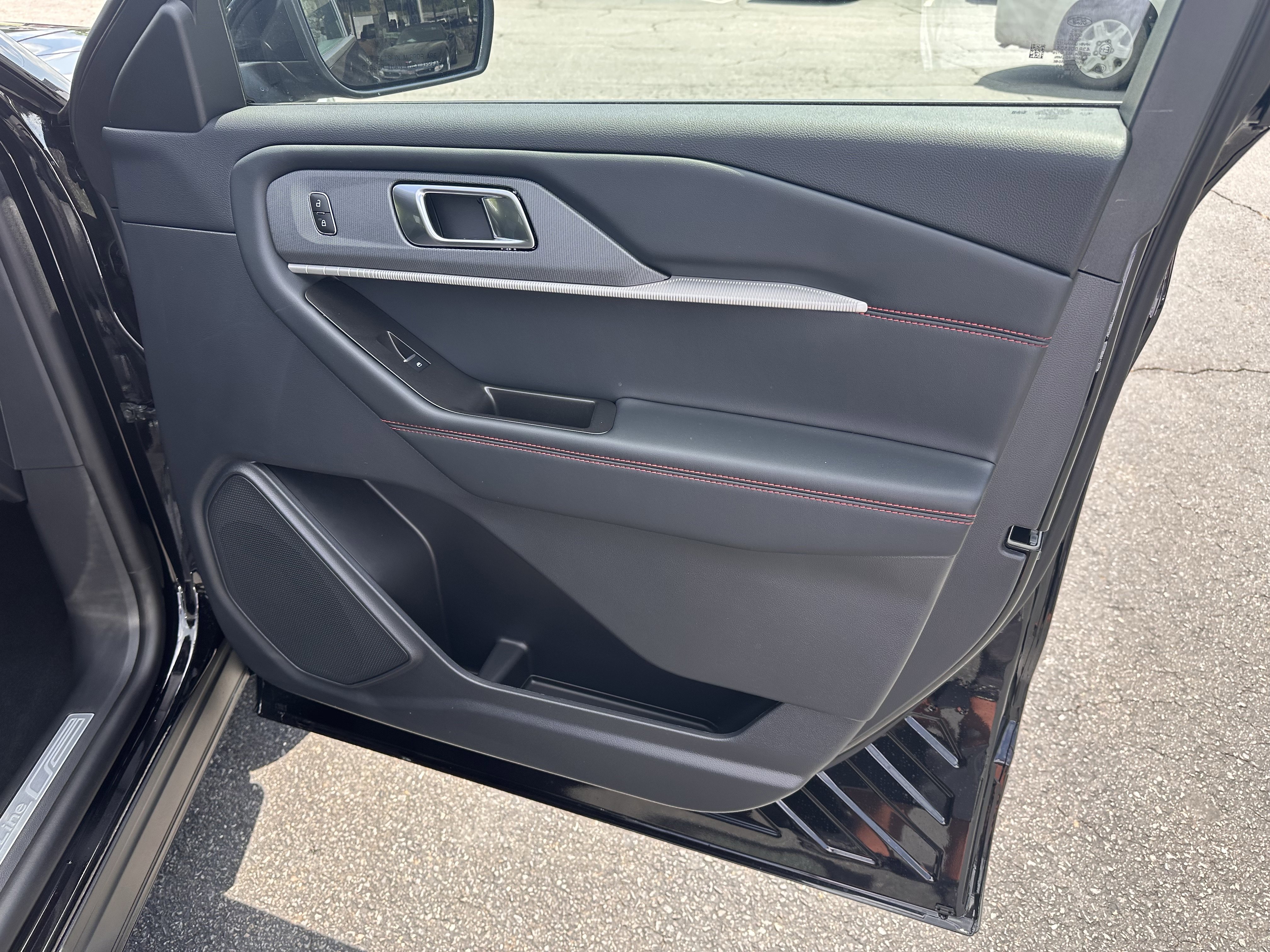 New 2026 Agate Black Metallic Ford ST-Line image 13