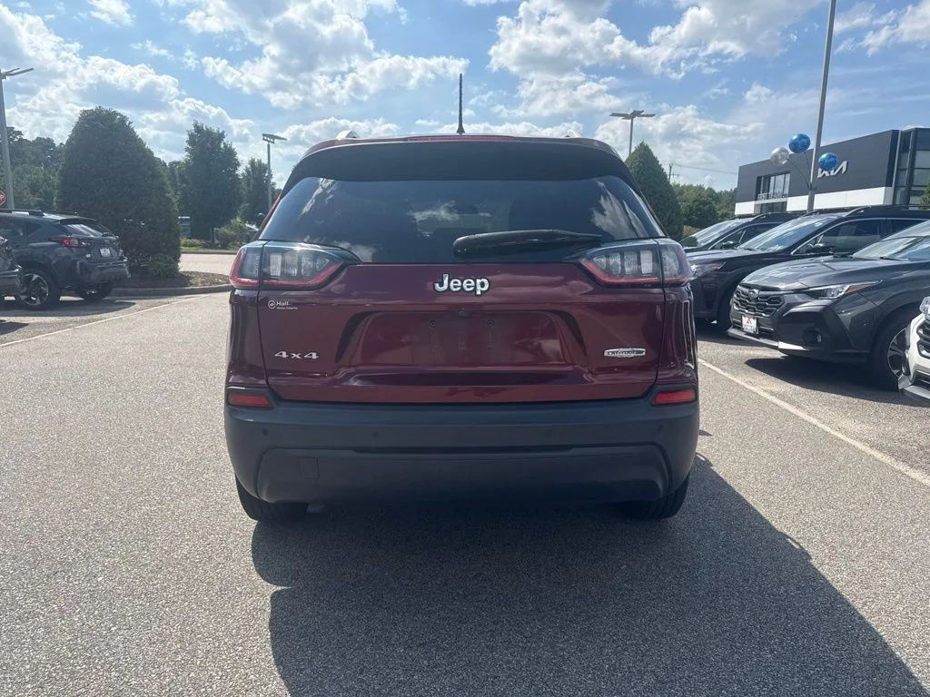 Used 2020 Red Jeep Latitude Plus image 4