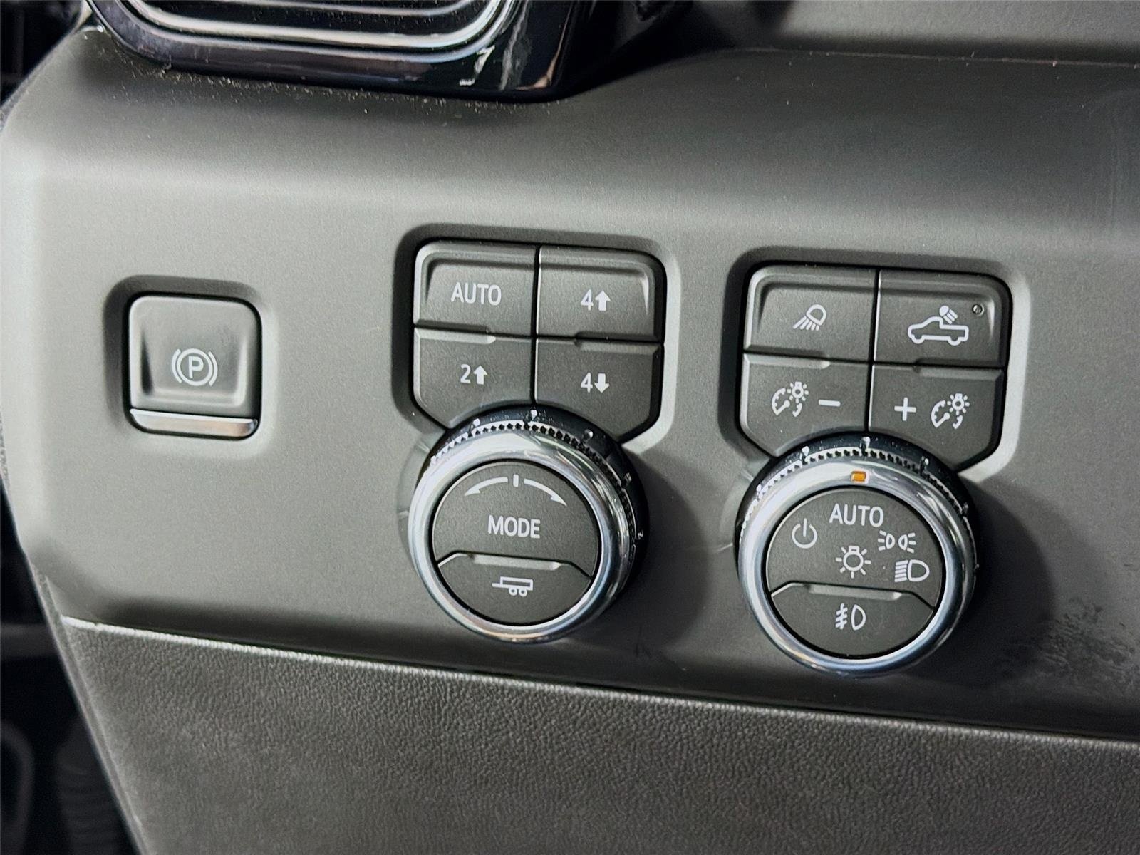 Used 2026 Onyx Black GMC AT4 image 10