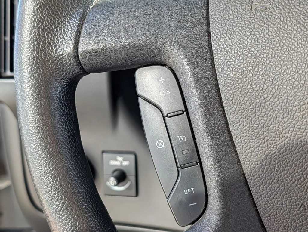 Used 2020 White GMC Work Van image 16